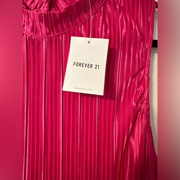Forever 21+ Hot Pink Pisse Pleated Mock Neck Sleeveless Midi A-line Dress 2X - Picture 11 of 12